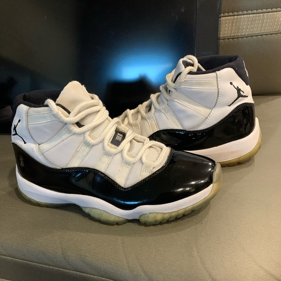 Nike Jordons 11 Retro mens size 8 1/2 - Picture 5 of 5